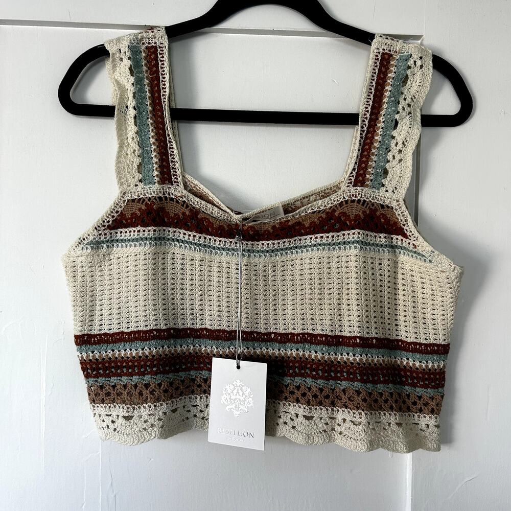 Women's cropped crochet boho tank top
